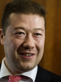 Tomio Okamura na schůzi Senátu o projednání návrhu 28 senátorů na podání ústavní žaloby Senátu proti prezidentu republiky pro velezradu