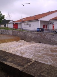 Pro Červený potok v Hořovicích na Berounsku platí druhý stupeň povodňové aktivity