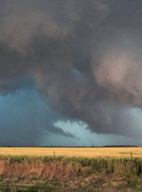 Bouře se mění v tornádo u města El Reno ve státě Oklahoma
