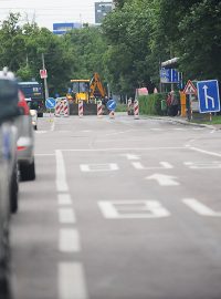 Propadlá silnice v Palackého ulici může za další komplikace v centru Pardubic