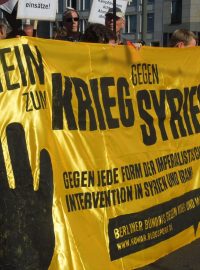 Návštěvě předcházel protest pacifistů a levicových organizací