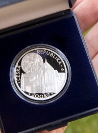 Pamětní stříbrná mince k 750. výročí založení kláštera Zlatá Koruna