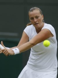 Petra Kvitová v zápase s Jekatěrinou Makarovovou na Wimbledonu