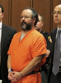 Ariel Castro si za únos a mnohaleté věznění, znásilňování a týrání tří žen vyslechl rozsudek doživotí