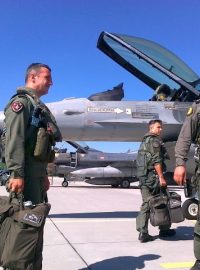 Turečtí piloti stíhaček F16