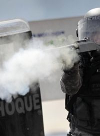 Oslavy Dne nezávislosti v Brazílii provázely protesty a střety aktivistů s policií.