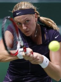 Kvitová prohrála se světovou jedničkou a o postup se utká s Kerberovou