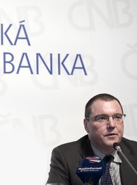 Tisková konference ČNB - České národní banky, Miroslav Singer