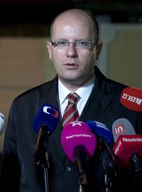 Předseda ČSSD Bohuslav Sobotka po jednání s prezidentem Milošem Zemanem v Lánech