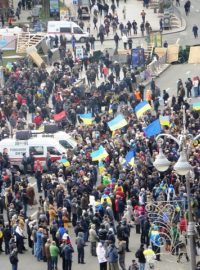 Stoupenci opozice se opět shromážďují na demonstraci na náměstí Nezávislosti v Kyjevě