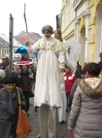 Úštěcký advent. Andělé na chůdách