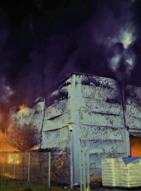 Požár průmyslového objektu v Alojzově