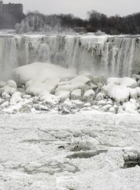 Zamrzlé Niagarské vodopády