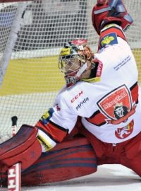Brankář Hradce Králové Pavel Kantor