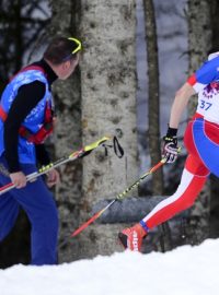 Lukáš Bauer byl ve štafetovém závodě nejrychlejší z běžců klasickou technikou, češi přesto doběhli osmí