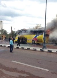 Exploze zničila hlavně přední část autobusu