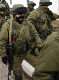 Krymem se snaží Putin osladit svým poddaným hořkou pilulku ztráty Ukrajiny