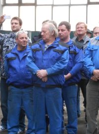 Zaměstnanci Papcelu během debazy s prezidentem Milošem Zemanem
