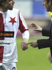 Alex Pastoor udílí Ličkovi taktické pokyny při zápase v teplicích