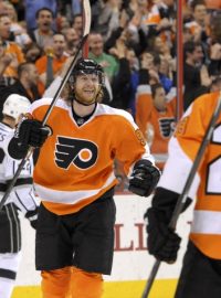 Jakub Voráček se raduje z gólu proti Los Angeles