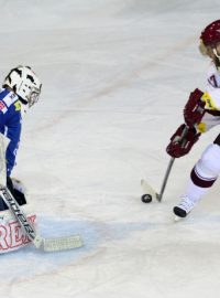 Sparťanský kanonýr Petr Ton jistého Marka Čiliaka ve čtvrtek nepřekonal