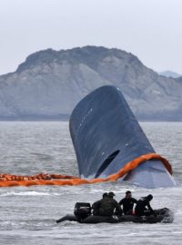 Záchranná operace u korejského trajektu Sewol