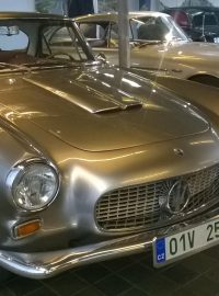 Maserati 3500 GT - toto auto vlastni například herec Anthony Quinn