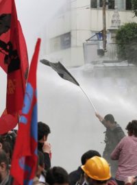 Turci se zlobí, že v dole, kde došlo k tragédii, nebyly dodrženy bezpečnostní předpisy. Kvůli tomu protestovali