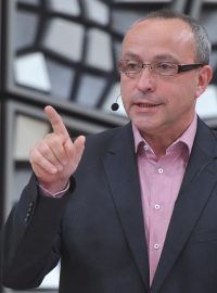 Předvolební speciál Radiožurnálu, Jan Pokorný