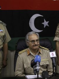 Odpadlický libyjský generál Chalífa Haftar