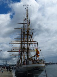 Kieler Woche nabízí souboje plachetnic i ukázku nejmodernějších válečných plavidel