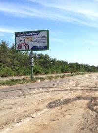 Klid zbraní porušovaly ve východoukrajinském Luhansku obě strany