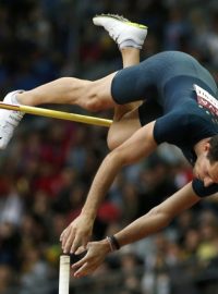 Renaud Lavillenie už absolutní Bubkův rekord překonal