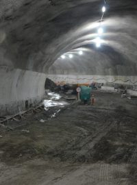 V Riu de Janeiru vázne doprava už teď. Tenhle tunel povede dopravu ve třech pruzích pod přístavem v centru města