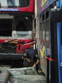 Na newyorském Time Square havarovali dva autobusy.