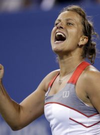 Barbora Záhlavová-Strýcová postoupila s Japonkou Dateovou-Krummovou do čtvrtfinále čtyřhry na US Open