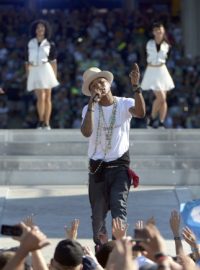 Pharrell Williams dnes zahraje v pražské O2 areně