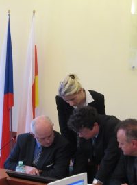 Poděbrady. Diskuse na ustavujícím jednání zastupitelstva