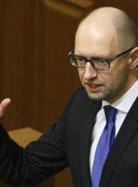 Arsenij Jaceňuk představil parlamentu programové prohlášení vlády