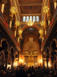 Židé v Praze zahájili chanuku bohoslužbou v Jeruzalémské synagoze