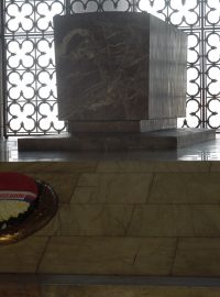 Turecko, Ankara. Kladením věnců v Atatürkově mauzoleu začíná v Turecku každá návštěva zahraničního státníka