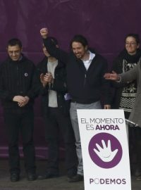 Desítky tisíc lidí demonstrovaly v Madridu na podporu levicové strany Podemos