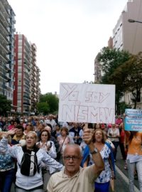 Stovky tisíc lidí vyšly do ulic Buenos Aires demonstrovat za nezávislou justici