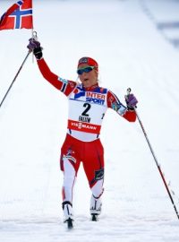 Therese Johaugová z Norska v cíli závodu na 30 km klasicky na mistrovství světa ve Švédsku