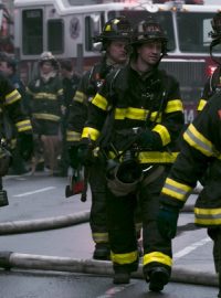 Výbuch plynu byl příčinou následného kolapsu bytového domu v East Village v New Yorku