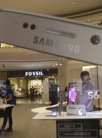 Samsung S6 se začal prodávat v České republice