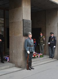 Pietní akt před budovou Českého rozhlasu, oslavy 5. květen