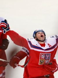 Jaromír Jágr se ve čtvrtfinálovém utkání trefil hned dvakrát