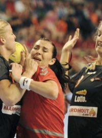 Iveta Luzumová se snaží projíst skrz nizozemský dvojblok