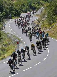 Peloton TdF čekají poslední 3 etapy. Unavení cyklisté už vyhlíží Paříž